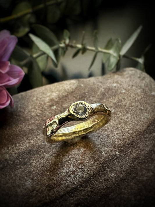 14K Gold Iolite Cuttlefish Textured Ring ~ Size 6