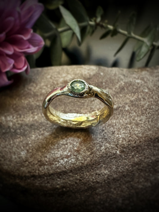 14K Gold Sapphire Cuttlefish Textured Ring ~ Size 5.5