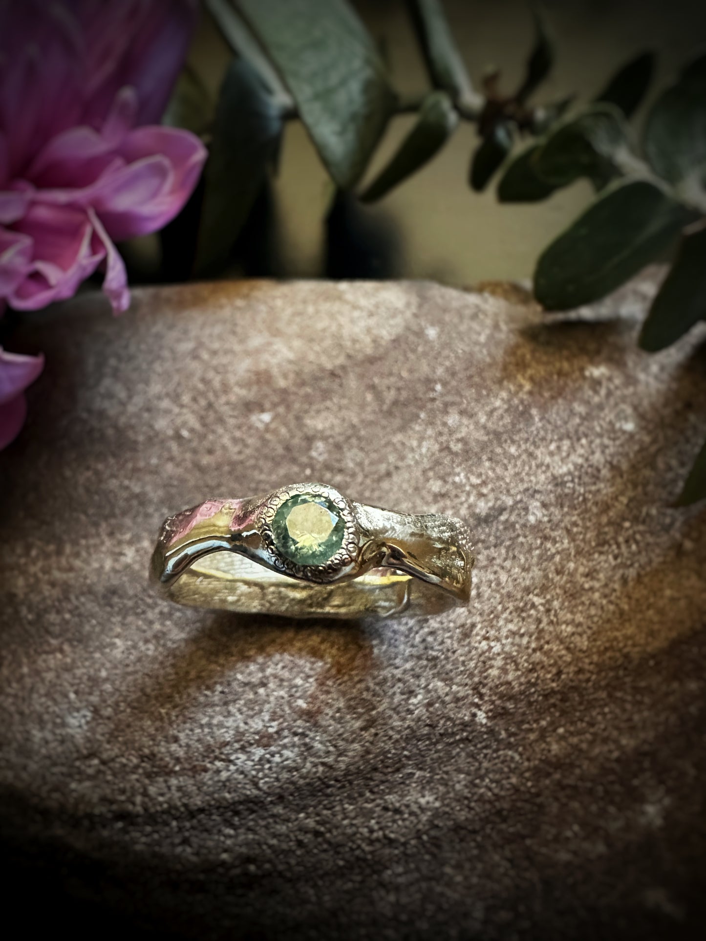 14K Gold Sapphire Cuttlefish Textured Ring ~ Size 5.5