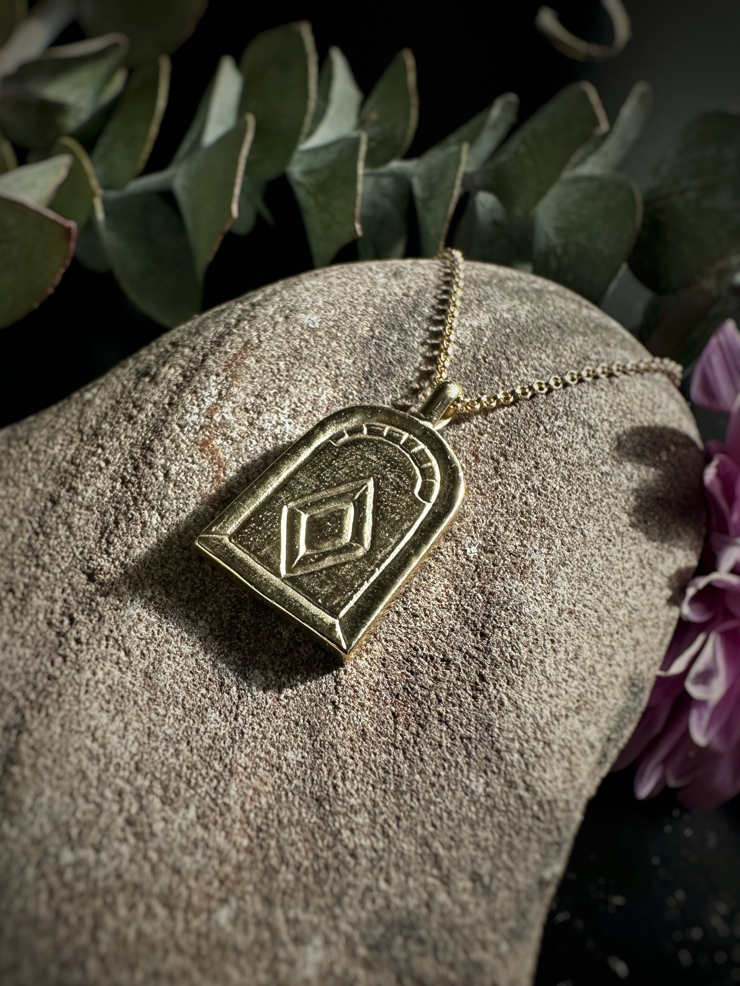 Aztec Arch Pendant Necklace Solid 9ct Yellow Gold